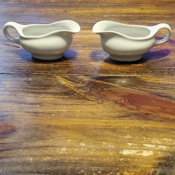 𝅺pair of Mini Creamers - Picture 1 of 4